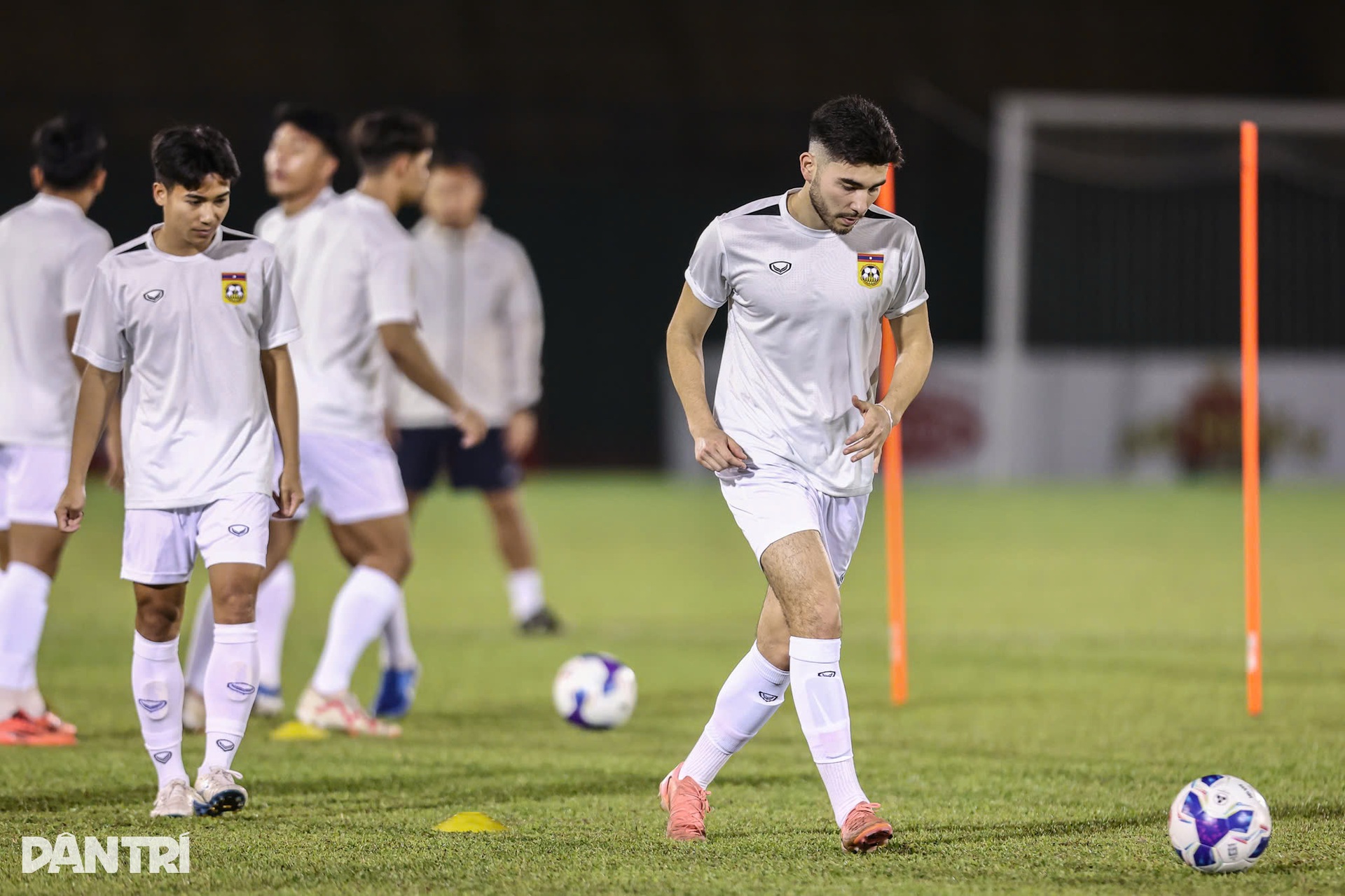 Cầu thủ Lào gốc Việt quyết tâm ghi bàn vào lưới tuyển Việt Nam - 2