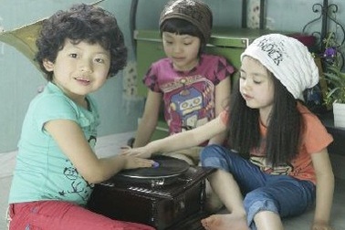 Sao “nhí” xứ Hàn mở cửa hàng thời trang trên mạng