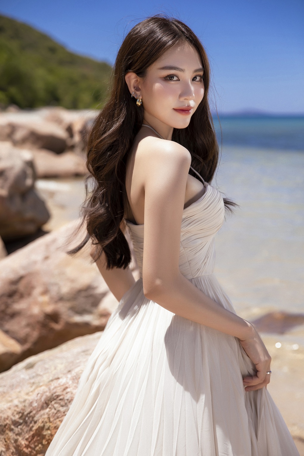 Nhan sắc nóng bỏng của top 3 Hoa hậu Thế giới Việt Nam khi diện bikini - 5 Nhan sắc nóng bỏng của top 3 Hoa hậu Thế giới Việt Nam khi diện bikini - 5
