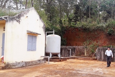 Công trình nước sạch 10 tỷ "nằm im", "bồi" thêm 500 triệu vẫn... vô dụng!