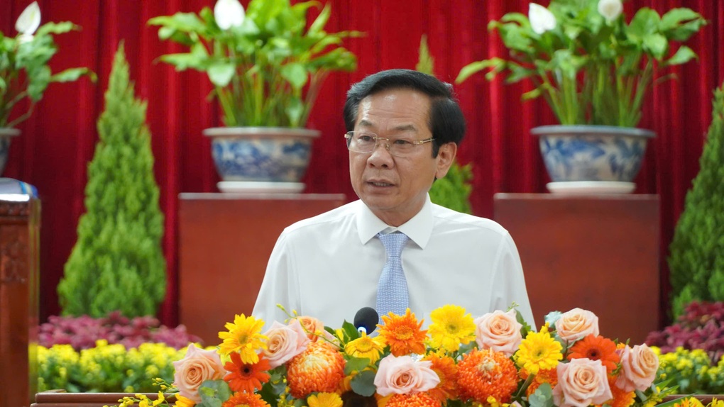 Cần Thơ phân công nhiệm vụ Bí thư và 6 Phó Bí thư Thành ủy - 1 Cần Thơ phân công nhiệm vụ Bí thư và 6 Phó Bí thư Thành ủy - 1