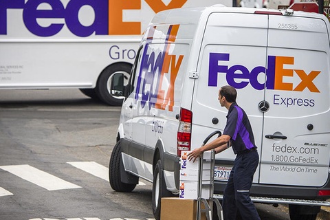 FedEx tiếp tục "nhầm lẫn" và từ chối chuyển bưu kiện điện thoại Huawei