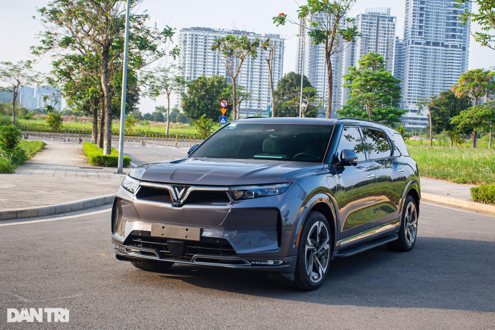 VinFast sẽ mang gì đến CES 2024: VF 3 và sự xuất hiện của mẫu xe bí ẩn? - 7