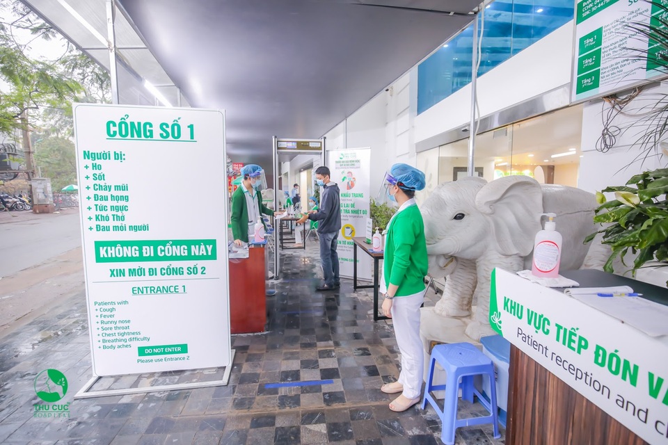 Bệnh viện Thu Cúc tổ chức phân luồng người đến khám chữa bệnh theo đúng quy định của Bộ Y Tế - 3 Bệnh viện Thu Cúc tổ chức phân luồng người đến khám chữa bệnh theo đúng quy định của Bộ Y Tế - 3
