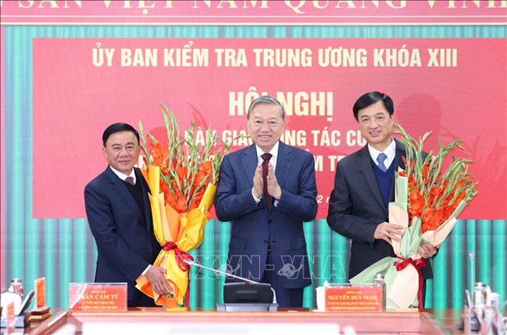 Hội nghị bàn giao công tác của Chủ nhiệm Ủy ban Kiểm tra Trung ương - 8 Hội nghị bàn giao công tác của Chủ nhiệm Ủy ban Kiểm tra Trung ương - 8