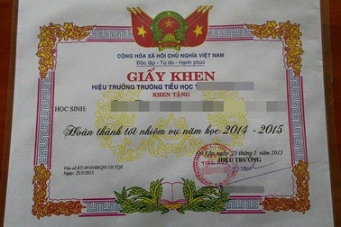 Học sinh được khen “hoàn thành tốt nhiệm vụ năm học”