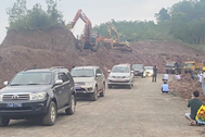 Thông tuyến quốc lộ bị "dịch chuyển" 6m