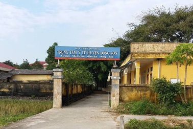 Giám đốc Trung tâm Y tế lập quỹ đen, ký khống giấy khám sức khỏe