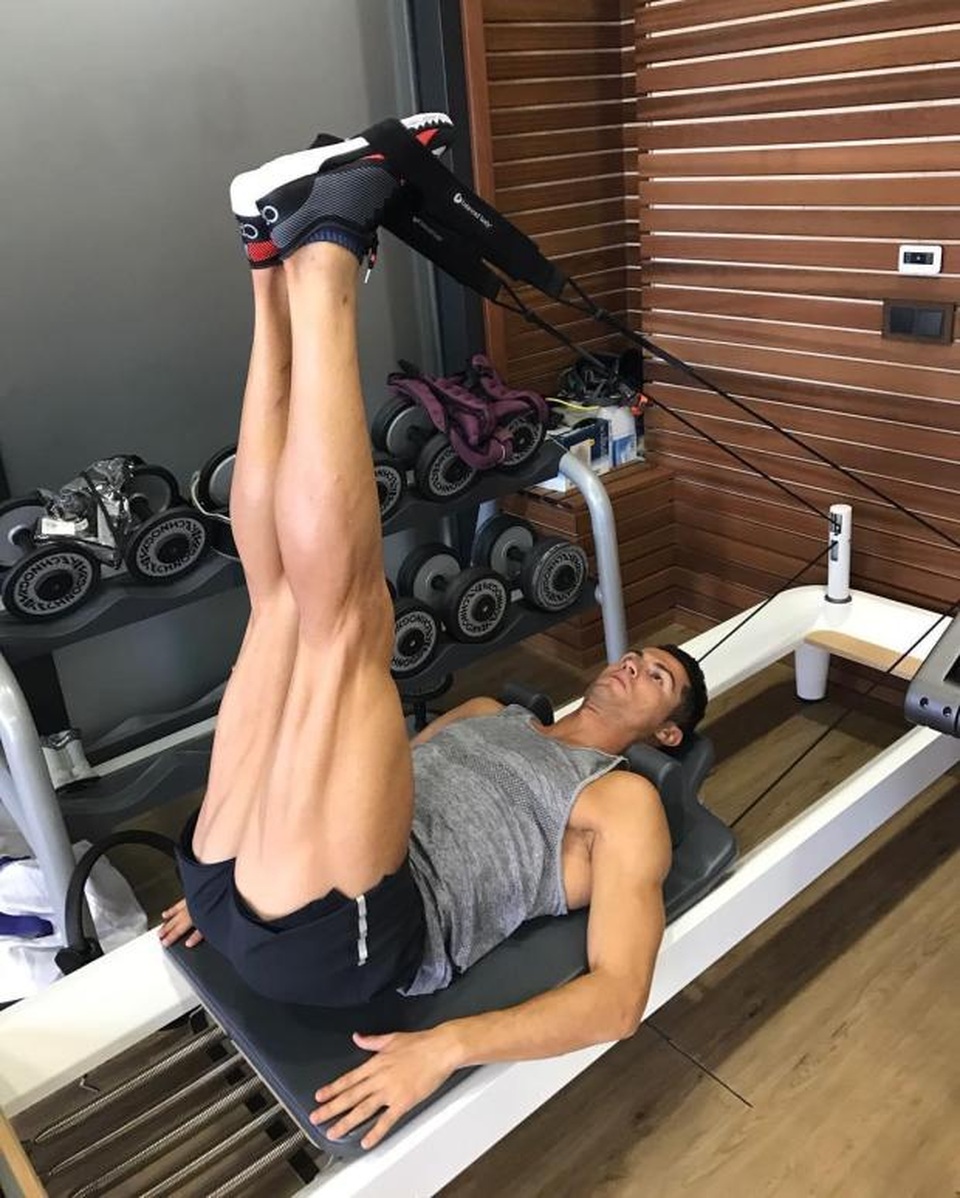 Bí quyết nào giúp C.Ronaldo bật cao tới kinh ngạc? - 5 Bí quyết nào giúp C.Ronaldo bật cao tới kinh ngạc? - 5