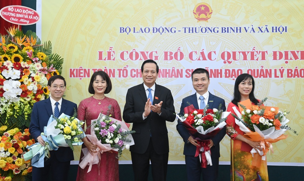 "Báo Dân trí phải hướng tới 3 mục tiêu: Dân sinh, dân trí và dân tình"