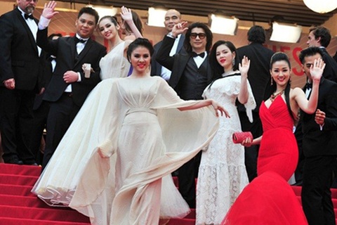 Diễn viên Huy Khánh: Nghệ sĩ Việt đến Cannes là để "ăn liên hoan"