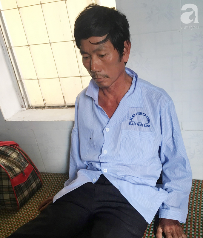 Lời khẩn cầu của người mẹ già yếu, đau đớn nhìn con trai chết mòn: Lời khẩn cầu của người mẹ già yếu, đau đớn nhìn con trai chết mòn: