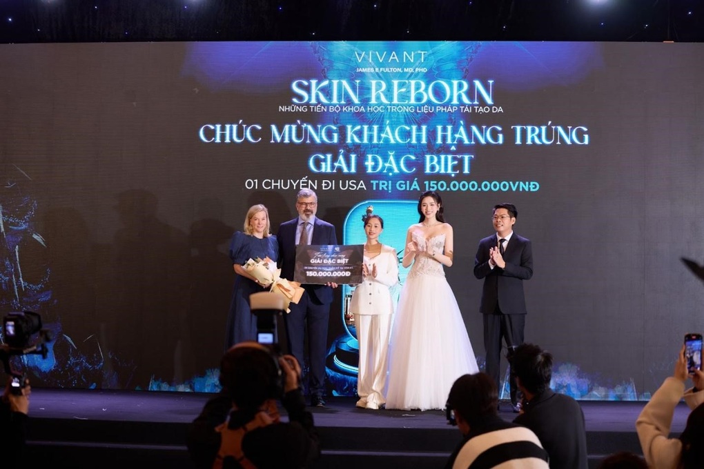 Loạt hoa hậu, á hậu đọ sắc tại sự kiện Vivant Skin Reborn - 3 Loạt hoa hậu, á hậu đọ sắc tại sự kiện Vivant Skin Reborn - 3