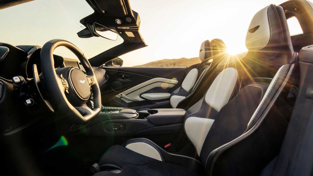 Xe Aston Martin trong tương lai sẽ dùng phụ tùng của Geely Trung Quốc - 1 Xe Aston Martin trong tương lai sẽ dùng phụ tùng của Geely Trung Quốc - 1