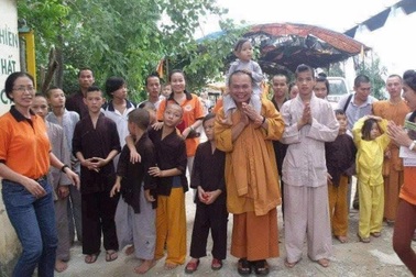 Tìm phương án tốt nhất cho 14 trẻ em ở Tu viện Minh Đạo