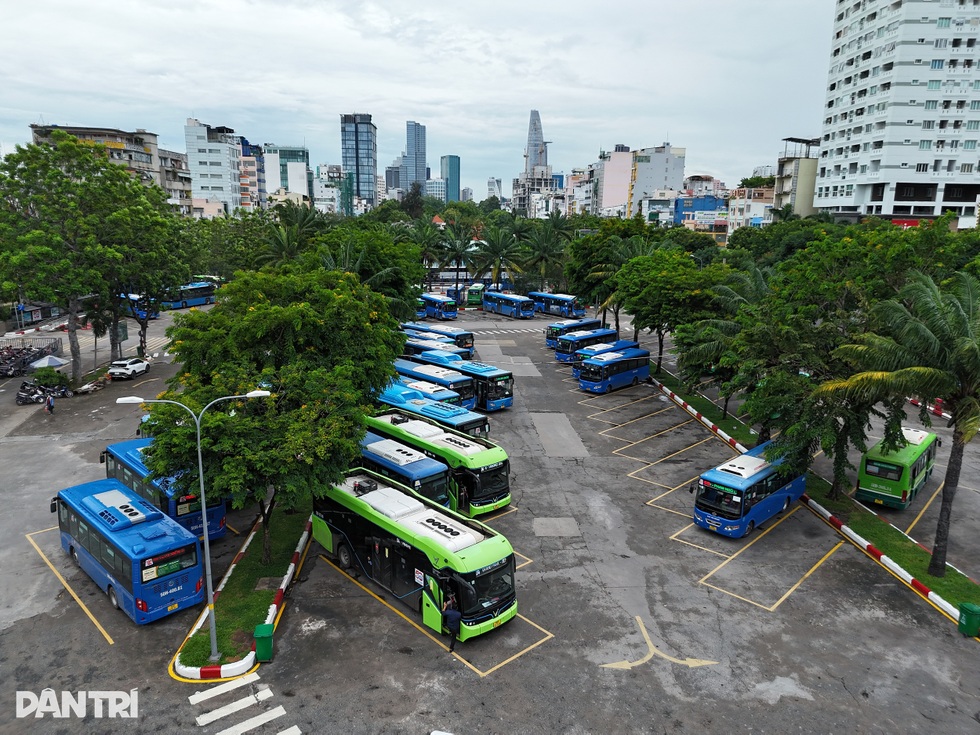 Đấu thầu xe buýt TPHCM: Cuộc cạnh tranh gay cấn - 3 Đấu thầu xe buýt TPHCM: Cuộc cạnh tranh gay cấn - 3