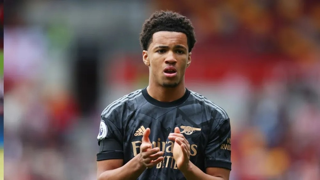 Cầu thủ 15 tuổi của Arsenal đi vào lịch sử Premier League - 1 Cầu thủ 15 tuổi của Arsenal đi vào lịch sử Premier League - 1