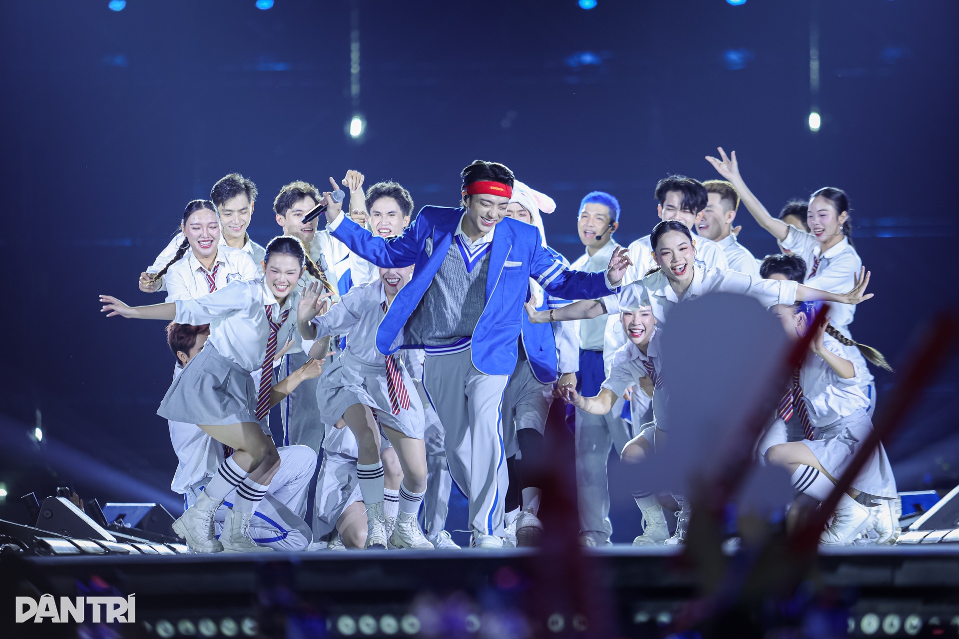 Ca sĩ SOOBIN: Tôi từng bị cười chê khi mang đàn bầu đi diễn, giờ khác rồi - 1 Ca sĩ SOOBIN: Tôi từng bị cười chê khi mang đàn bầu đi diễn, giờ khác rồi - 1