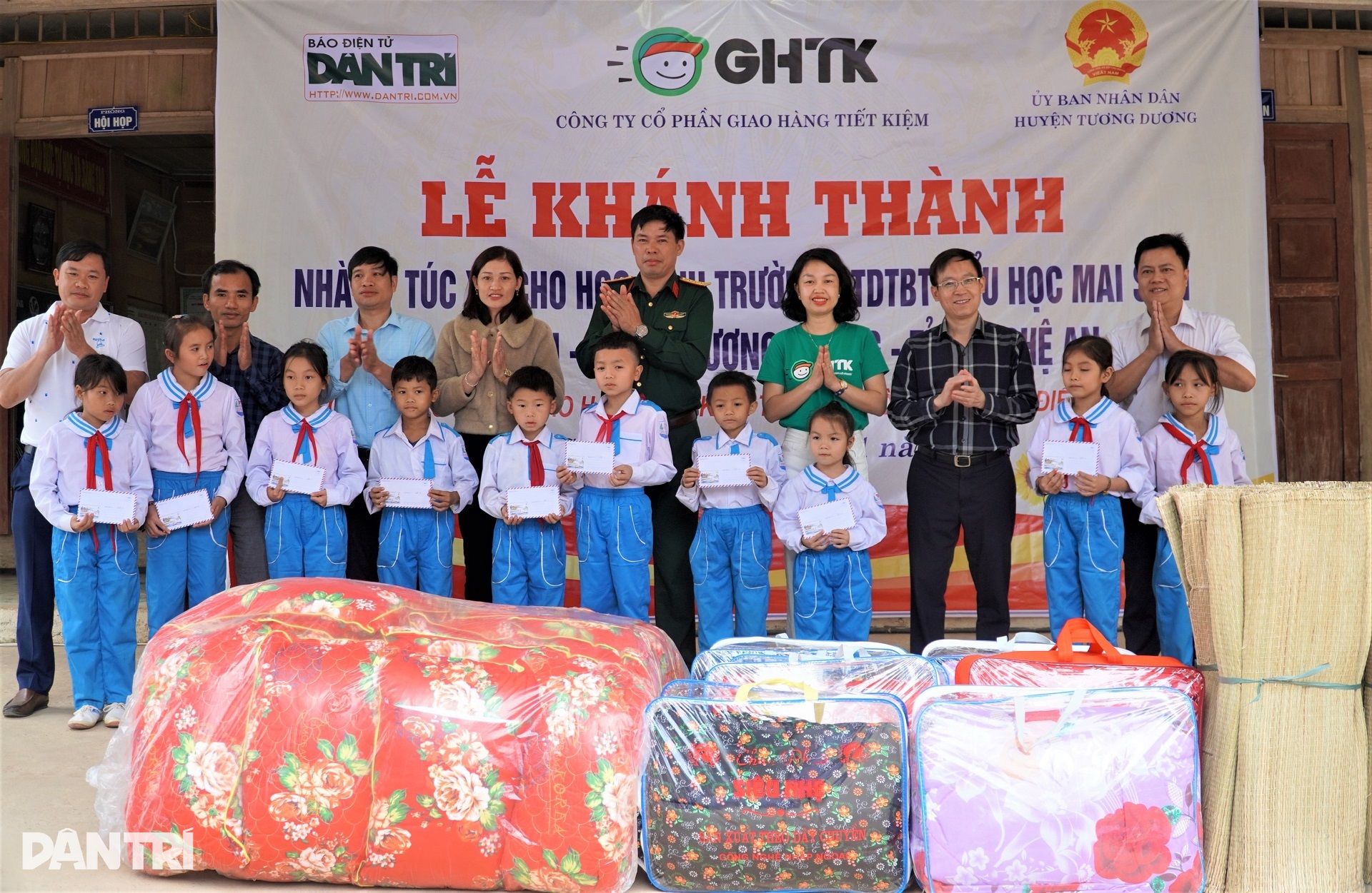 Từ nay, mùa mưa các em sẽ không sợ ẩm mốc, mùa hè không sợ nóng - 13 Từ nay, mùa mưa các em sẽ không sợ ẩm mốc, mùa hè không sợ nóng - 13