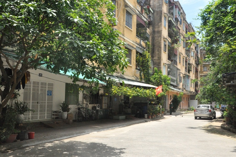 Lấy mẫu xét nghiệm toàn bộ chung cư có bệnh nhân Covid-19 - 7 Lấy mẫu xét nghiệm toàn bộ chung cư có bệnh nhân Covid-19 - 7