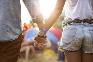 Ai cũng chê bạn gái tôi xấu khiến tôi hoang mang dao động