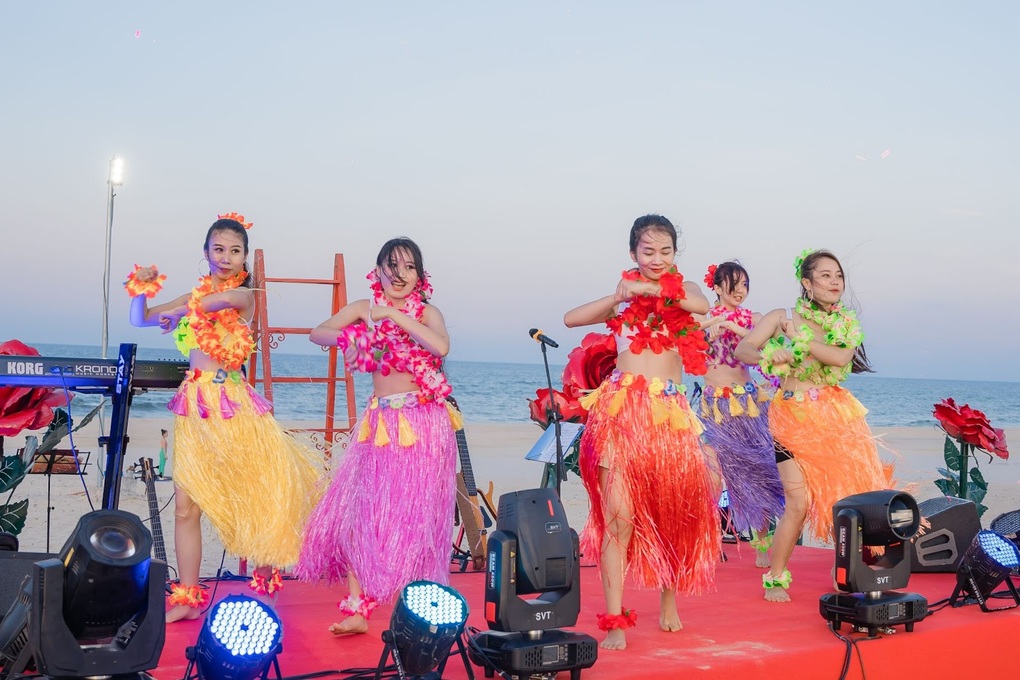 Du khách thập phương đổ về Regal Legend dịp lễ 2/9 - 4 Du khách thập phương đổ về Regal Legend dịp lễ 2/9 - 4