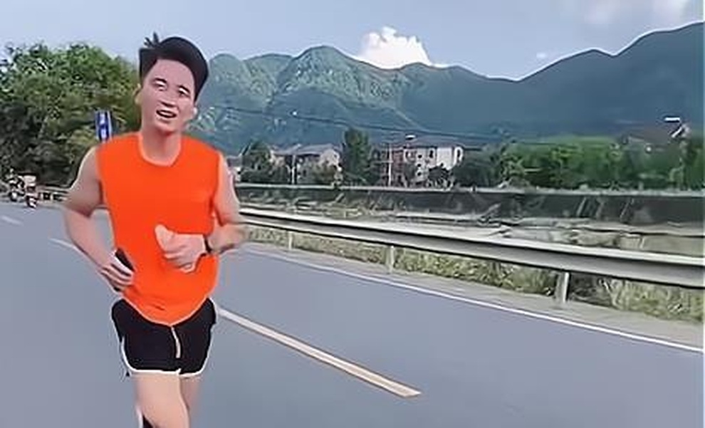 Cãi thua vợ, chàng rể chạy bộ 30km về nhà ngoại mách tội - 1 Cãi thua vợ, chàng rể chạy bộ 30km về nhà ngoại mách tội - 1