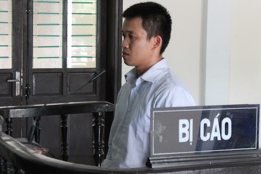 Nguyên thiếu úy công an lĩnh án tù vì tội cố ý gây thương tích