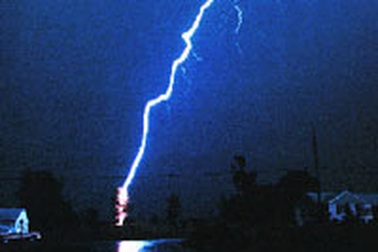 Mưa nhân tạo sẽ giải cứu cho hồ Hòa Bình?