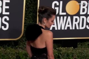Penélope Cruz xuất hiện trên thảm đỏ lễ trao giải Quả Cầu Vàng 2019
