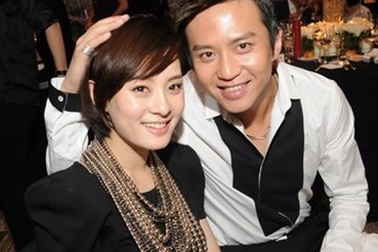 Vợ chồng Tôn Lệ đón đứa con thứ hai 