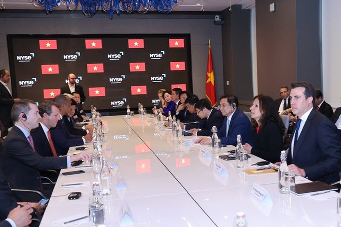 Thủ tướng chia sẻ gì tại tọa đàm bàn tròn với CEO doanh nghiệp, quỹ ở Mỹ? - 1 Thủ tướng chia sẻ gì tại tọa đàm bàn tròn với CEO doanh nghiệp, quỹ ở Mỹ? - 1