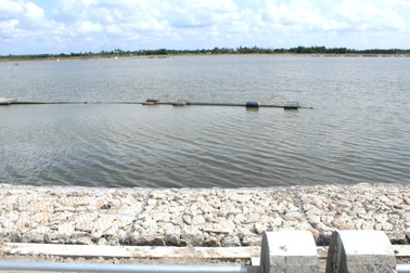 Hồ nước ngọt lớn nhất Cà Mau sắp xong sau 4 lần đội vốn