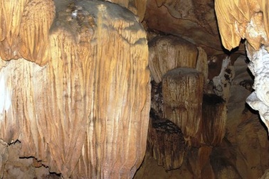 Khám phá hang động huyền bí ở miền Tây xứ Thanh