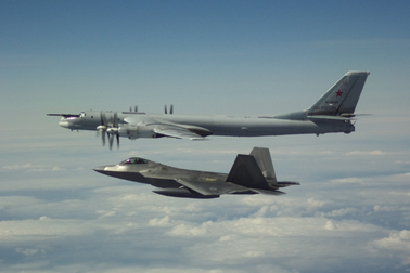 Mỹ chặn máy bay ném bom Nga áp sát không phận hai ngày liên tiếp