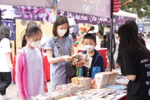 Lan tỏa văn hóa đọc tại hội chợ sách trường Amsterdam