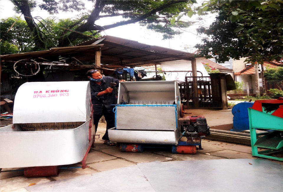 “Kỹ sư hai lúa” với những cải tiến sáng tạo hữu ích cho nông dân - 5 “Kỹ sư hai lúa” với những cải tiến sáng tạo hữu ích cho nông dân - 5