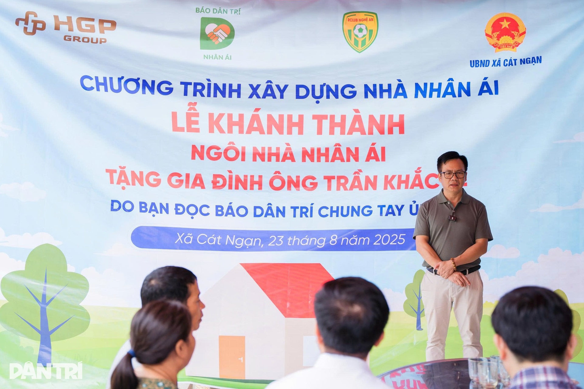 Bạn đọc Dân trí viết tiếp ước mơ về mái ấm cho vợ chồng nghèo - 7 Bạn đọc Dân trí viết tiếp ước mơ về mái ấm cho vợ chồng nghèo - 7