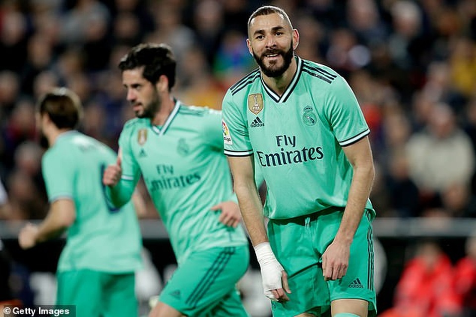 Hòa may mắn Valencia, Real Madrid lỡ cơ hội soán ngôi Barcelona - 10 Hòa may mắn Valencia, Real Madrid lỡ cơ hội soán ngôi Barcelona - 10