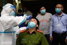 Một chiến sĩ công an tham gia chống dịch dương tính với SARS-CoV-2