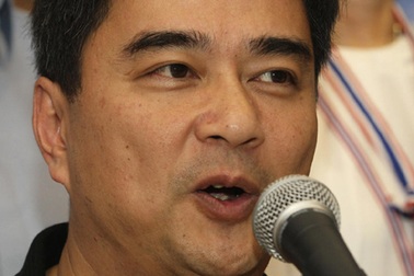 Phe đối lập Thái Lan tẩy chay bầu cử 