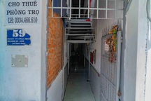 Xóm trọ vắng hoe, chủ nhà khóc nghẹn vì 5 phòng trả, 10 phòng thiếu nợ