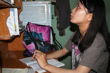 Ước mơ làm cô giáo của nữ sinh mồ côi cha