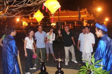 Công bố 3 tuần lễ vàng kích cầu du lịch tại khu di sản Huế năm 2013