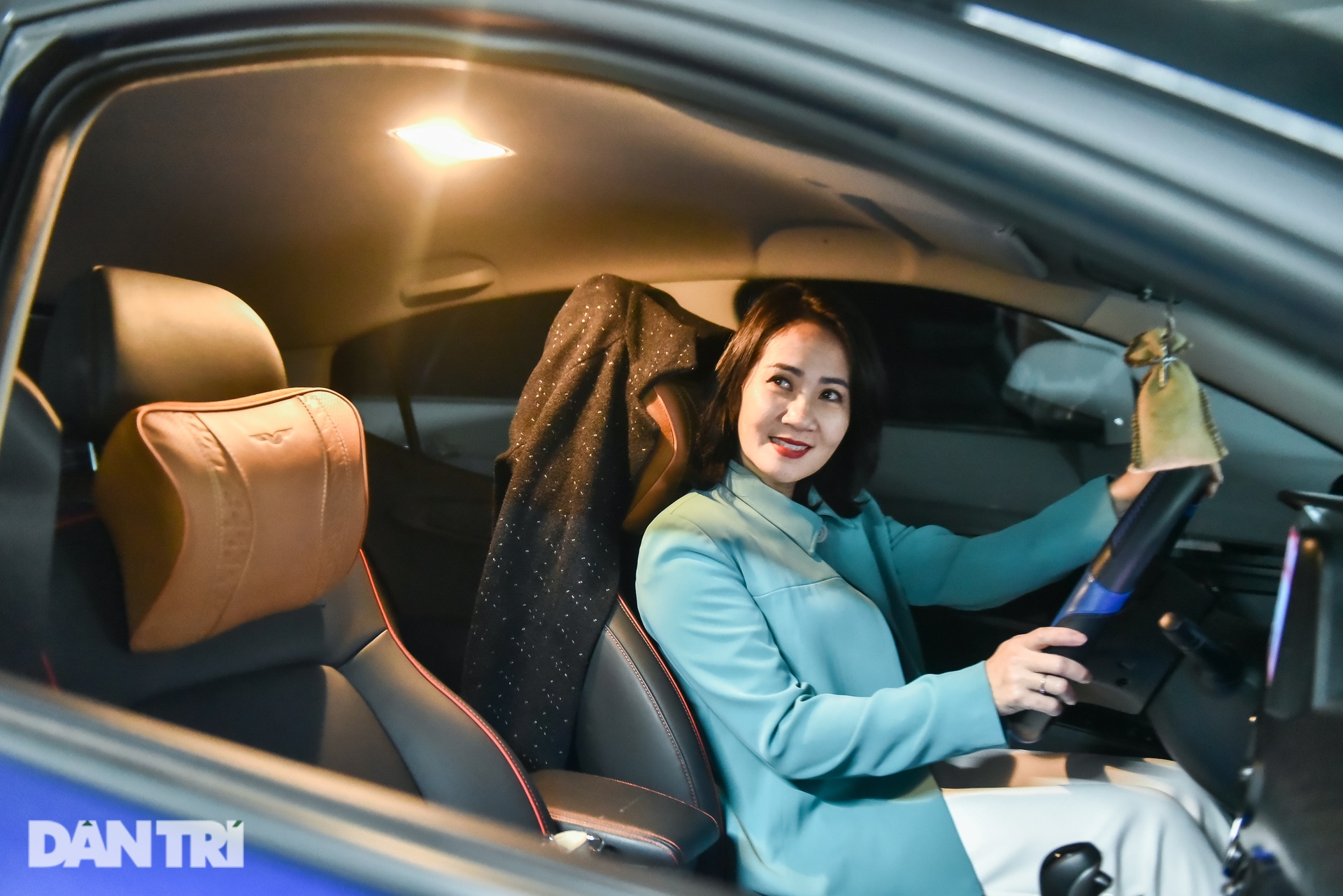 Một ngày làm giảng viên đại học của diễn viên Nguyệt Hằng - 9 Một ngày làm giảng viên đại học của diễn viên Nguyệt Hằng - 9