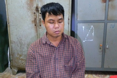 Dùng vé số giả trúng thưởng lừa đảo người bán vé số dạo