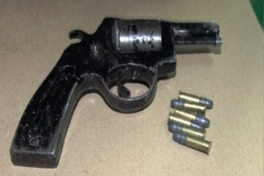 Mang “hàng nóng” đi chơi gặp CSCĐ