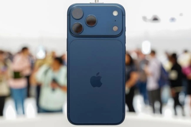 Mẫu iPhone 17 Pro Max duy nhất còn sẵn hàng nhưng kén khách mua ở Việt Nam - 2