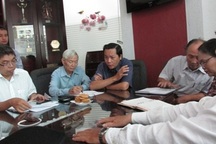 ĐH Hùng Vương TPHCM: Hai “phe” giành 1 con dấu