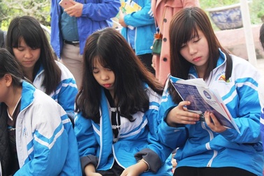 Hơn 3.000 học sinh tham gia tư vấn tuyển sinh